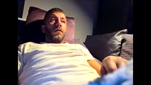 Snapshot of johnnypoly chatting on November 2025 04:01:01 AM bigboy online show from November 2025 04:01:01 AM