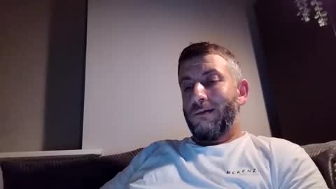 Snapshot of johnnypoly chatting on November 2025 11:53:01 PM bigboy online show from November 2025 11:53:01 PM