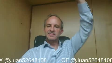 Snapshot of johnq_23 chatting on April 2026 04:10:02 PM John online show from April 2026 04:10:02 PM