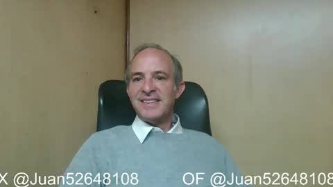 Snapshot of johnq_23 chatting on April 2026 04:12:01 PM John online show from April 2026 04:12:01 PM