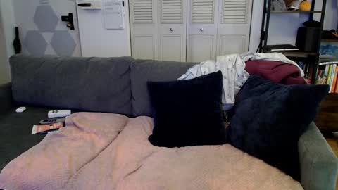 johnresmain online show from December 2024 05:15:01 PM