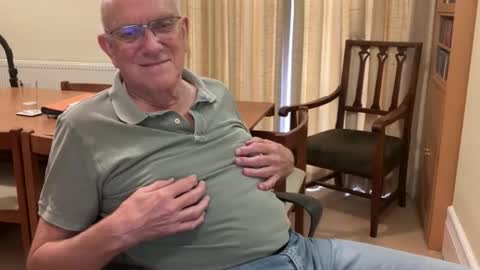 Snapshot of johnsenior41 chatting on October 2025 11:43:01 AM johnsenior41 online show from October 2025 11:43:01 AM