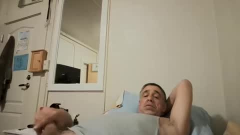 johnspataro831 online show from December 2025 04:59:02 PM