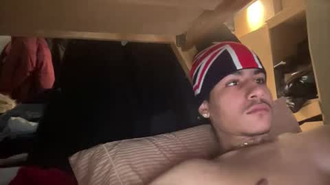 Snapshot of johnycash1101 chatting on April 2026 05:39:01 PM johnycash1101 online show from April 2026 05:39:01 PM