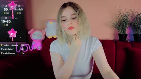 Snapshot of joice_queen chatting on December 2024 03:52:02 AM Paula online show from December 2024 03:52:02 AM