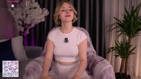 Snapshot of joice_queen chatting on October 2025 02:10:01 AM Paula online show from October 2025 02:10:01 AM