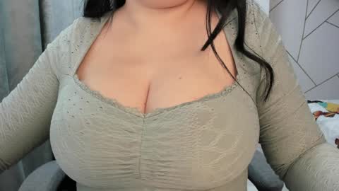 Jolene online show from December 2024 10:51:02 AM