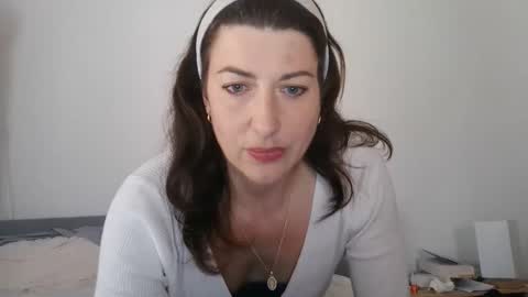 jolie_cam online show from April 2026 09:25:02 AM