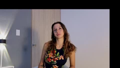 jolie_lov online show from September 2025 01:25:02 PM