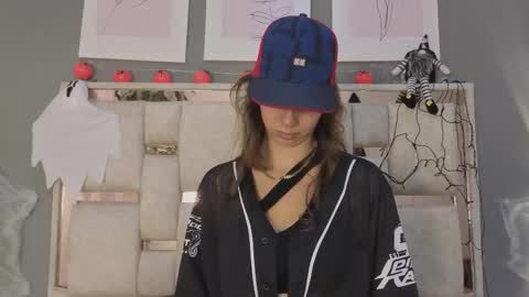 jolie_lov online show from October 2025 01:23:01 PM