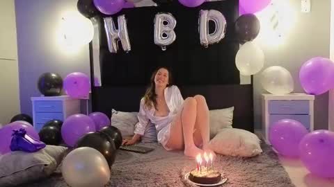 Snapshot of jolie_lov chatting on March 2026 03:40:01 PM jolie_lov online show from March 2026 03:40:01 PM