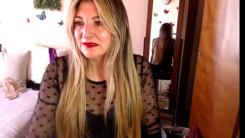 Jolie Mature online show from June 2026 09:17:02 PM