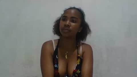 Snapshot of joliedonnue chatting on December 2025 12:21:02 PM joliedonnue online show from December 2025 12:21:02 PM