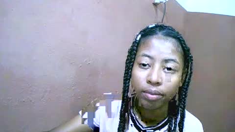 Snapshot of joliekah27 chatting on February 2025 05:37:01 AM joliekah27 online show from February 2025 05:37:01 AM