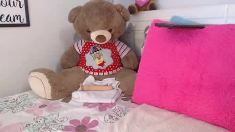 Snapshot of joliet_ chatting on April 2026 01:54:01 AM Joliet online show from April 2026 01:54:01 AM