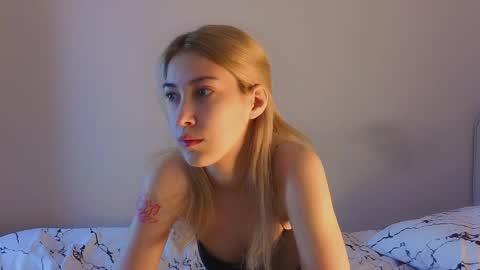 Snapshot of jolyndeb chatting on November 2025 11:05:01 AM Viola online show from November 2025 11:05:01 AM