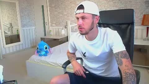 JonahShaw online show from July 2026 04:17:02 AM