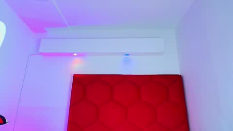 Jonas  online show from February 2025 07:05:02 PM