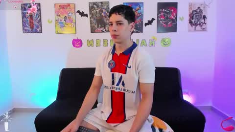 Instagram jonathanfit14 online show from November 2025 08:42:02 PM