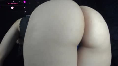 Snapshot of jonathanrwick chatting on January 2025 03:23:02 AM Janna online show from January 2025 03:23:02 AM