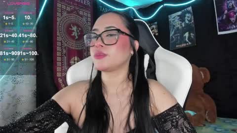 Snapshot of jonathanrwick chatting on April 2026 04:06:02 AM Janna online show from April 2026 04:06:02 AM