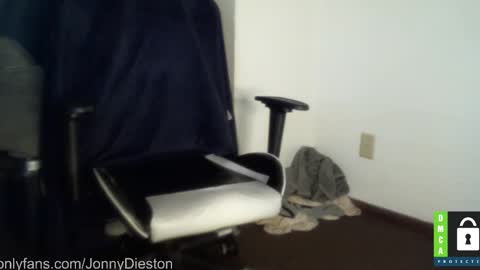 Snapshot of jonnydieston777 chatting on December 2024 04:33:02 AM JonnyDieston online show from December 2024 04:33:02 AM