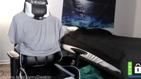 Snapshot of jonnydieston777 chatting on April 2026 03:05:02 PM JonnyDieston online show from April 2026 03:05:02 PM