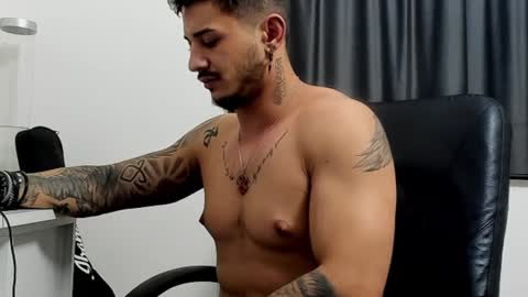 jonnyporn1 online show from February 2025 09:29:01 PM