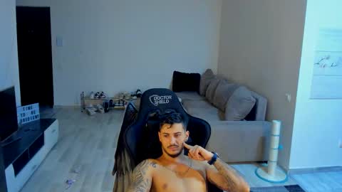 jonnyporn1 online show from November 2025 09:42:01 AM