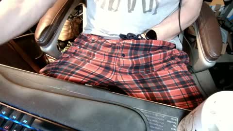 Snapshot of jontn_swift chatting on April 2026 04:37:02 AM Jonathon Swift online show from April 2026 04:37:02 AM