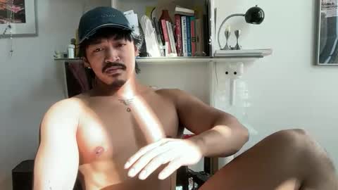 Snapshot of jonutty chatting on April 2026 08:22:01 PM jonutty online show from April 2026 08:22:01 PM