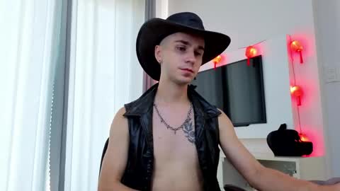 Snapshot of joseph__quinn chatting on April 2026 01:21:01 AM Master Joseph online show from April 2026 01:21:01 AM