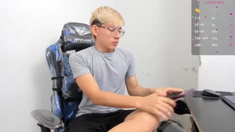 Snapshot of joseph_brown_ chatting on December 2024 12:59:02 PM JOSEPH BROWN online show from December 2024 12:59:02 PM