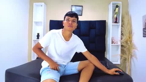 Joseph Gonzalez online show from December 2025 07:52:01 PM