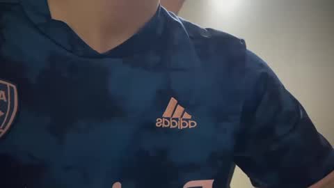 Snapshot of josheli chatting on November 2025 11:10:02 PM Nicolas online show from November 2025 11:10:02 PM