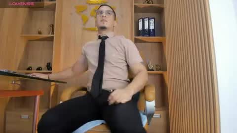 joshmiller___ online show from June 2026 06:38:01 PM