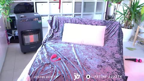 josyblack online show from December 2024 01:30:02 PM