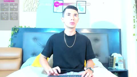 Jota Stivens online show from November 2025 11:43:02 AM