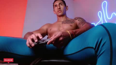 Snapshot of joy_lopezfit chatting on January 2025 07:00:01 PM JOYLOPEZFIT online show from January 2025 07:00:01 PM