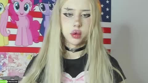 Joy Barker online show from March 2026 01:18:01 PM