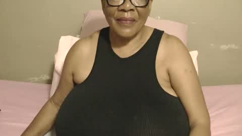 Snapshot of joycemando chatting on March 2026 04:37:01 PM DairyQueen online show from March 2026 04:37:01 PM