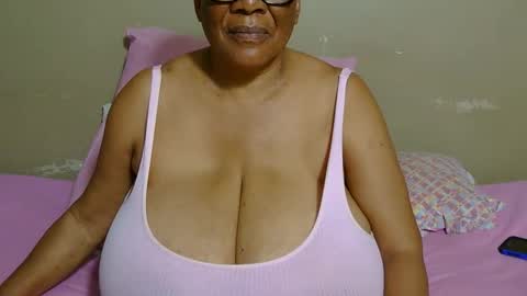 Snapshot of joycemando chatting on March 2026 07:18:02 PM DairyQueen online show from March 2026 07:18:02 PM