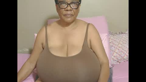 Snapshot of joycemando chatting on March 2026 09:24:02 AM DairyQueen online show from March 2026 09:24:02 AM