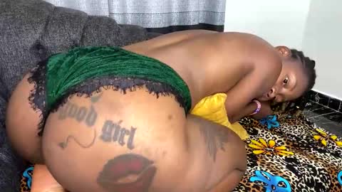 Snapshot of joyslim1 chatting on April 2026 11:46:01 PM Butterflyass online show from April 2026 11:46:01 PM