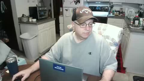 Snapshot of jpmel99 chatting on January 2025 07:17:01 AM jpmel99 online show from January 2025 07:17:01 AM