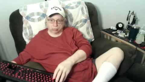 Snapshot of jpmel99 chatting on April 2026 11:27:01 PM jpmel99 online show from April 2026 11:27:01 PM