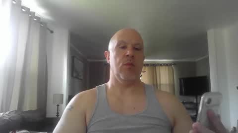 Snapshot of jr1871 chatting on May 2026 01:05:02 PM jr1871 online show from May 2026 01:05:02 PM