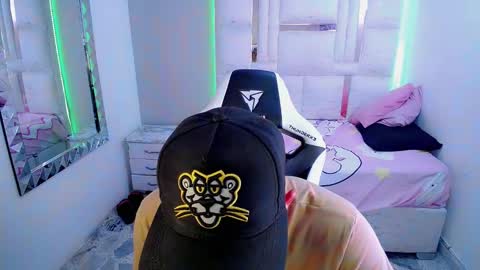 N I N O online show from March 2025 07:32:02 PM