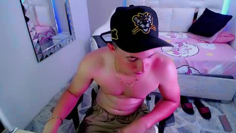 N I N O online show from March 2025 07:07:02 PM