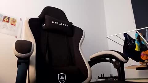 Snapshot of ju537705 chatting on October 2025 04:33:02 AM ju537705 online show from October 2025 04:33:02 AM